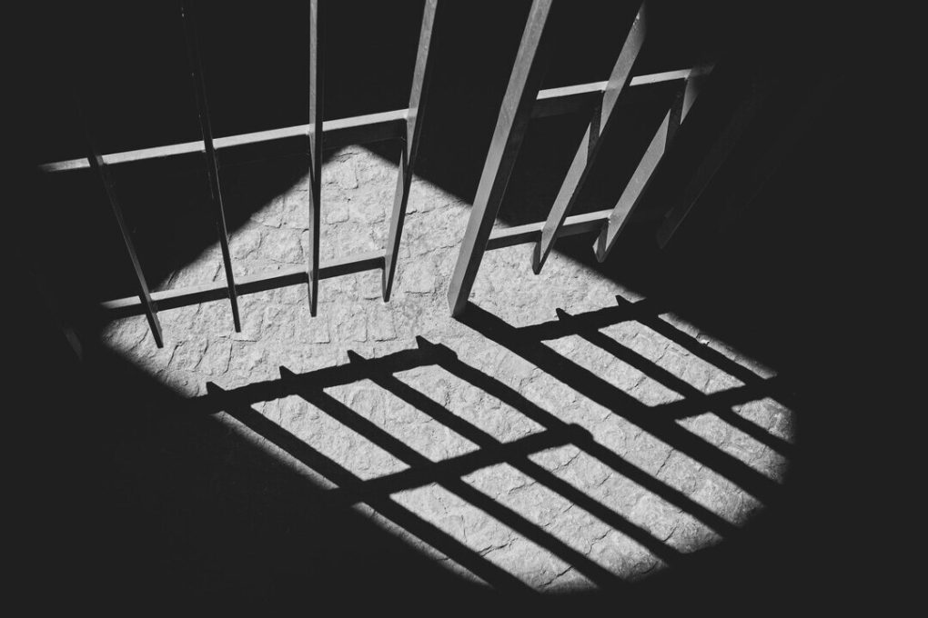 Segredo da confissão: imagem mostra prisão