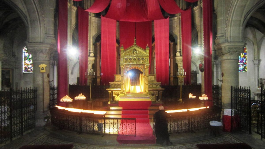 A túnica que não foi rasgada